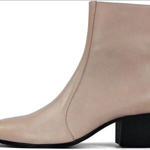 Men's Chukka Boots in Tan